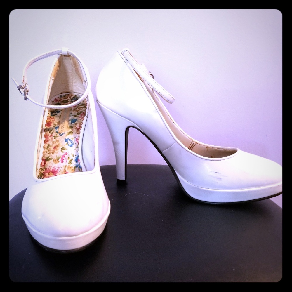 White High Heeled Ankle wrap Mary Jane's - 6.5